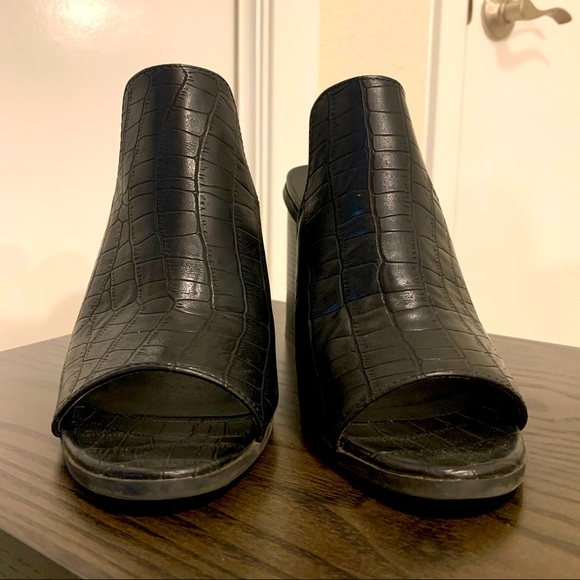 Seven7 Black Faux Crocodile Clog Mules - Picture 5 of 6